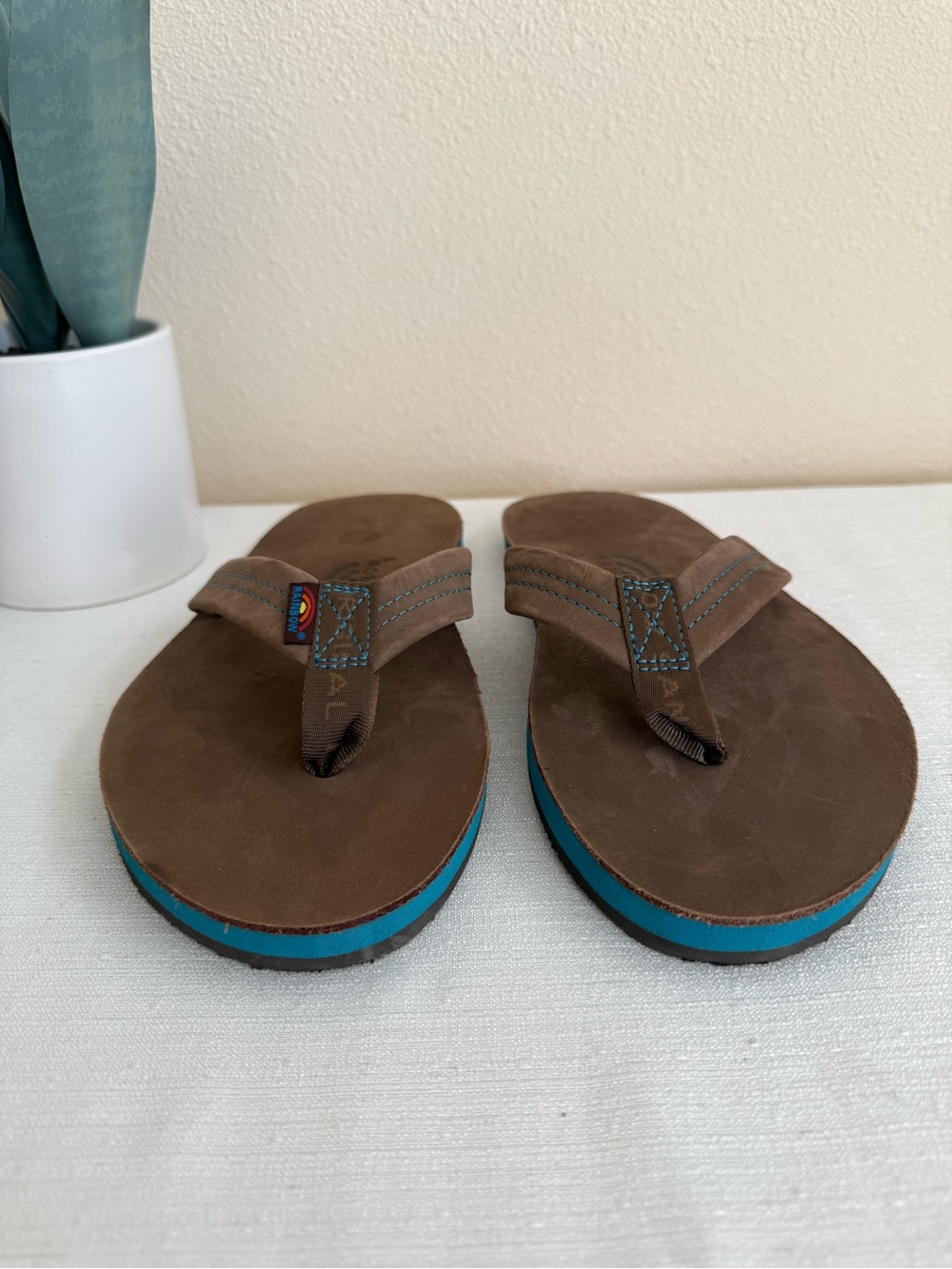 New Rainbow Brown Leather Flip Flop Sandals with Teal Midsole - Picture 5 of 12